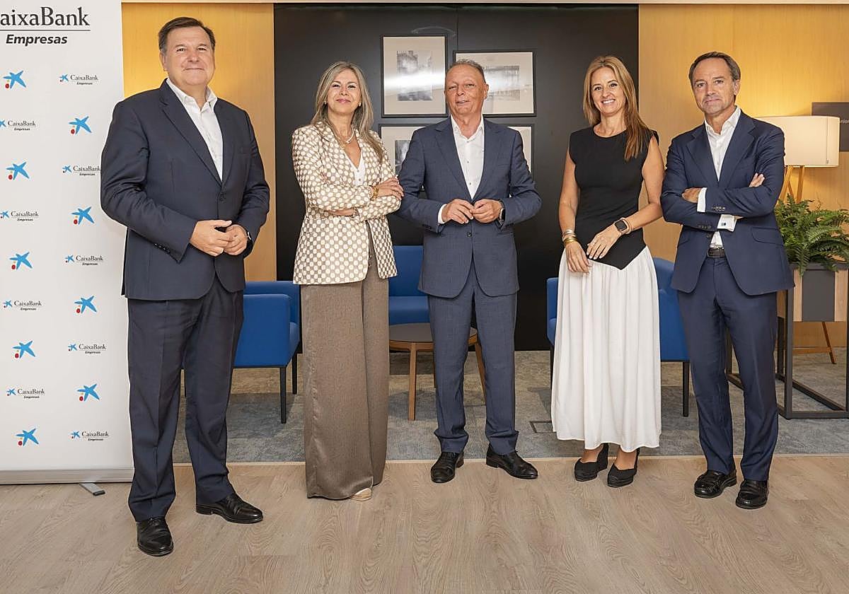 CaixaBank y la CEV renuevan su alianza para apoyar a las empresas de la Comunitat