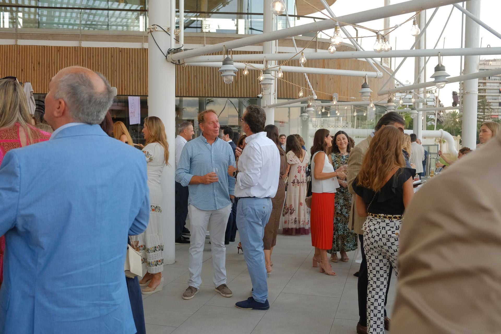 La clínica de fertilidad Tambre abre sus puertas en Alicante con una velada para recordar