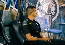 Rubén Torrecilla, en el banquillo del Rico Pérez.