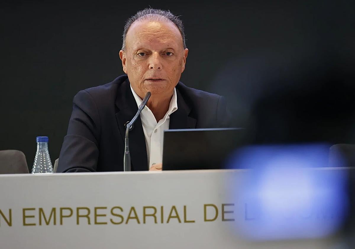 Salvador Navarro este martes en la rueda de prensa.