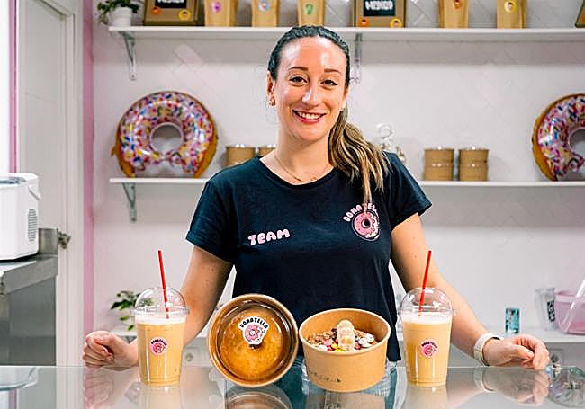 Irene Pascual Such con sus Donatellas y otras creaciones.