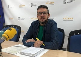 Francisco Iniesta subraya el compromiso del Ayuntamiento con la legalidad urbanística y la sostenibilidad.