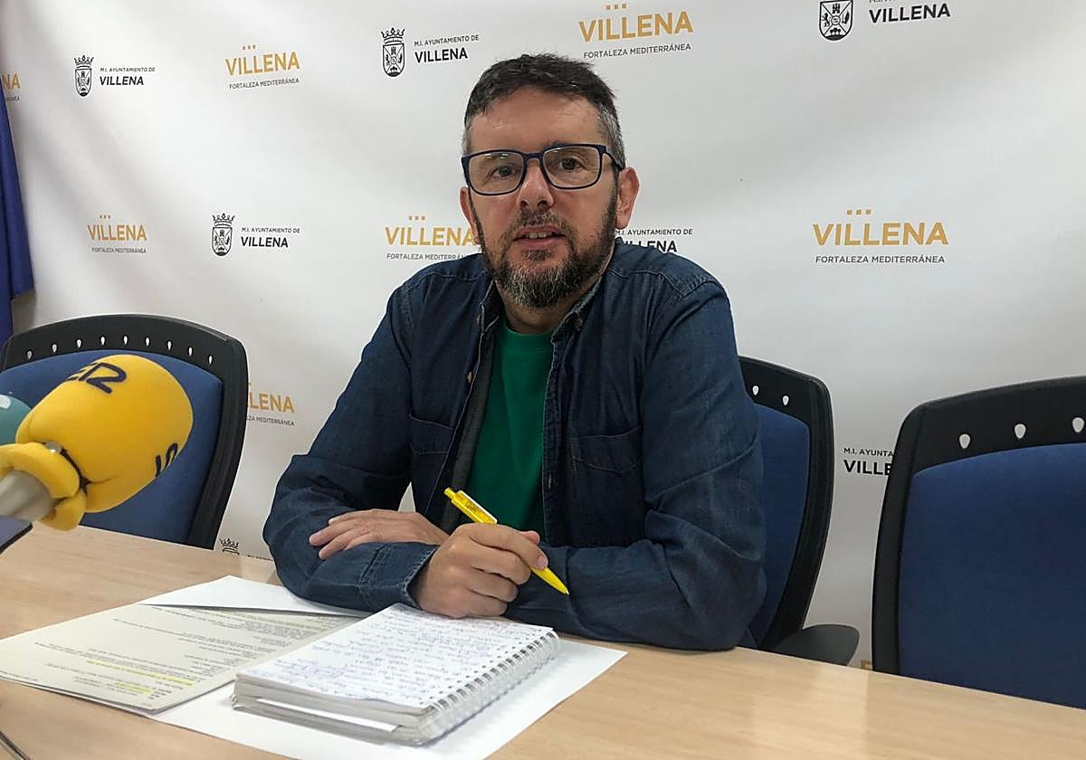 Francisco Iniesta subraya el compromiso del Ayuntamiento con la legalidad urbanística y la sostenibilidad.