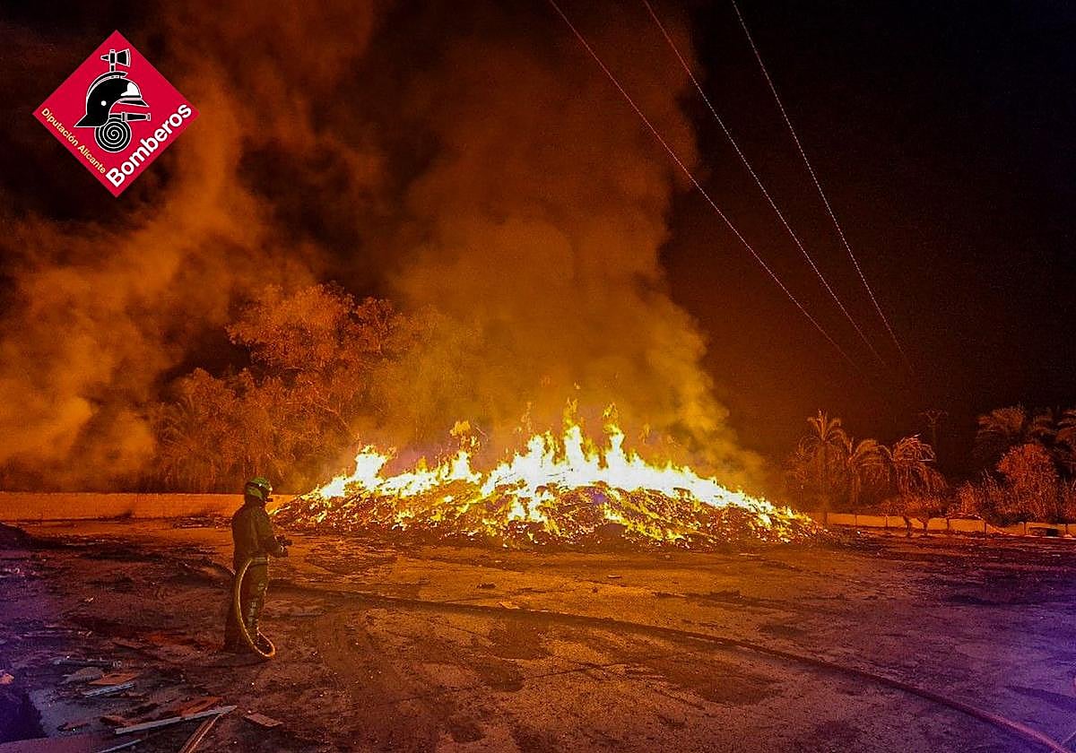 Icendio del vertedero de Crevillent.