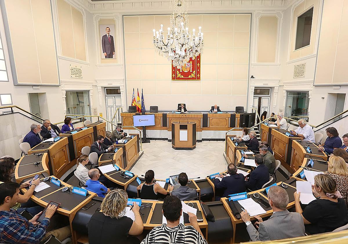 Reunión del Consejo Económico y Social, reunido este lunes en la Diputación de Alicante.