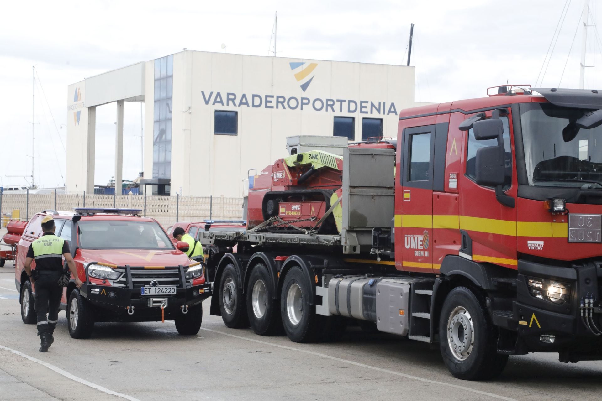 La UME embarca en el norte de Alicante rumbo a Ibiza para afrontar las graves inundaciones
