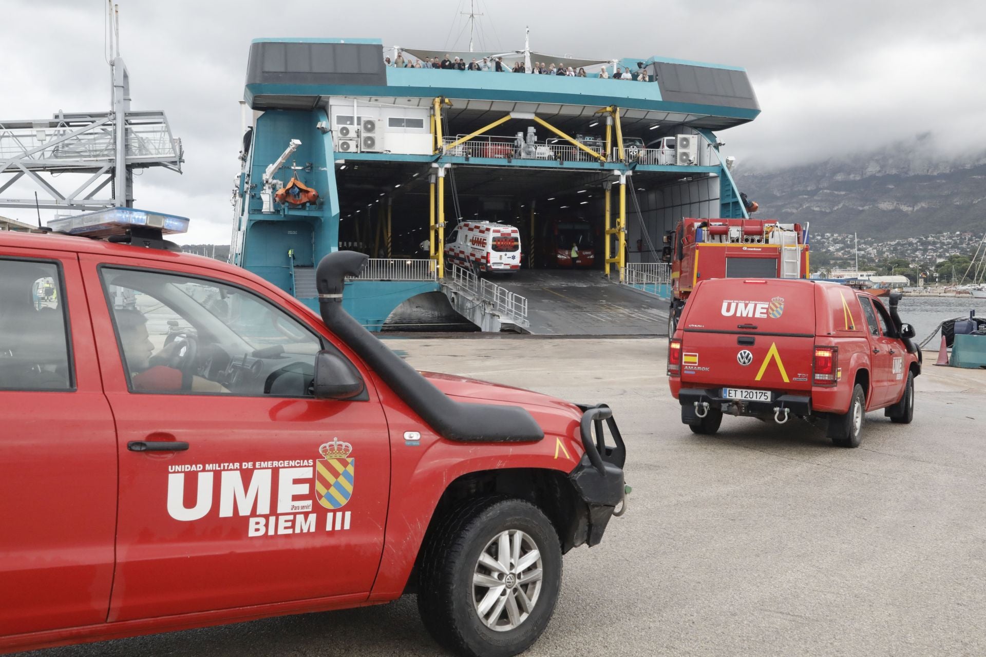 La UME embarca en el norte de Alicante rumbo a Ibiza para afrontar las graves inundaciones