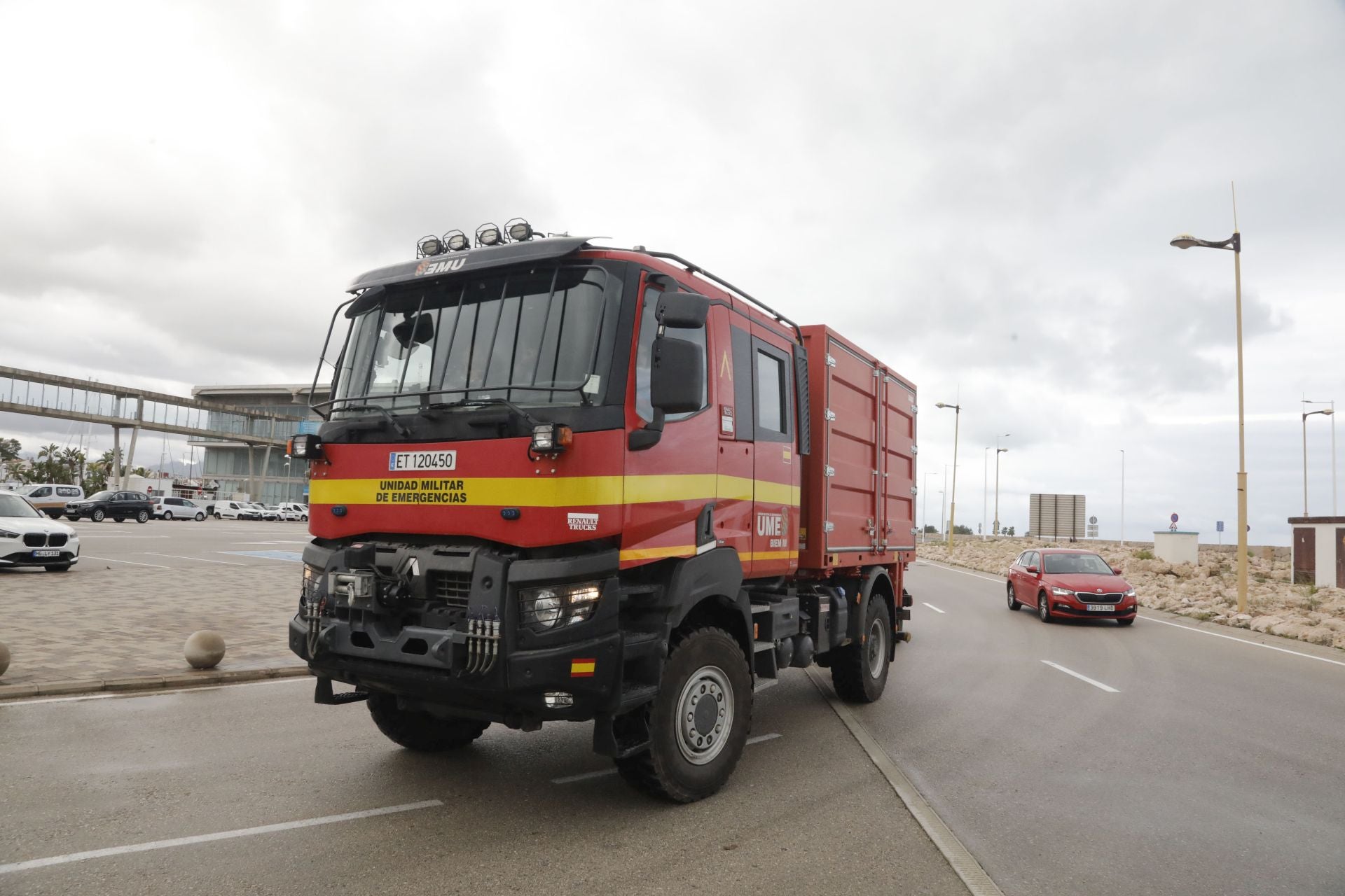 La UME embarca en el norte de Alicante rumbo a Ibiza para afrontar las graves inundaciones