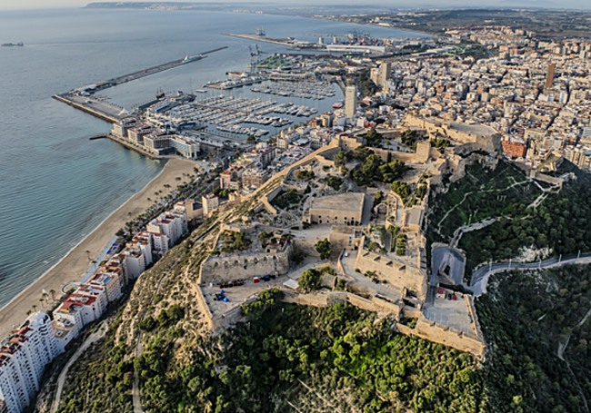 Castillo de Santa Bárbara en Alicante