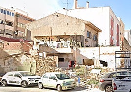 Edificio en ruinas de la calle Roselló.
