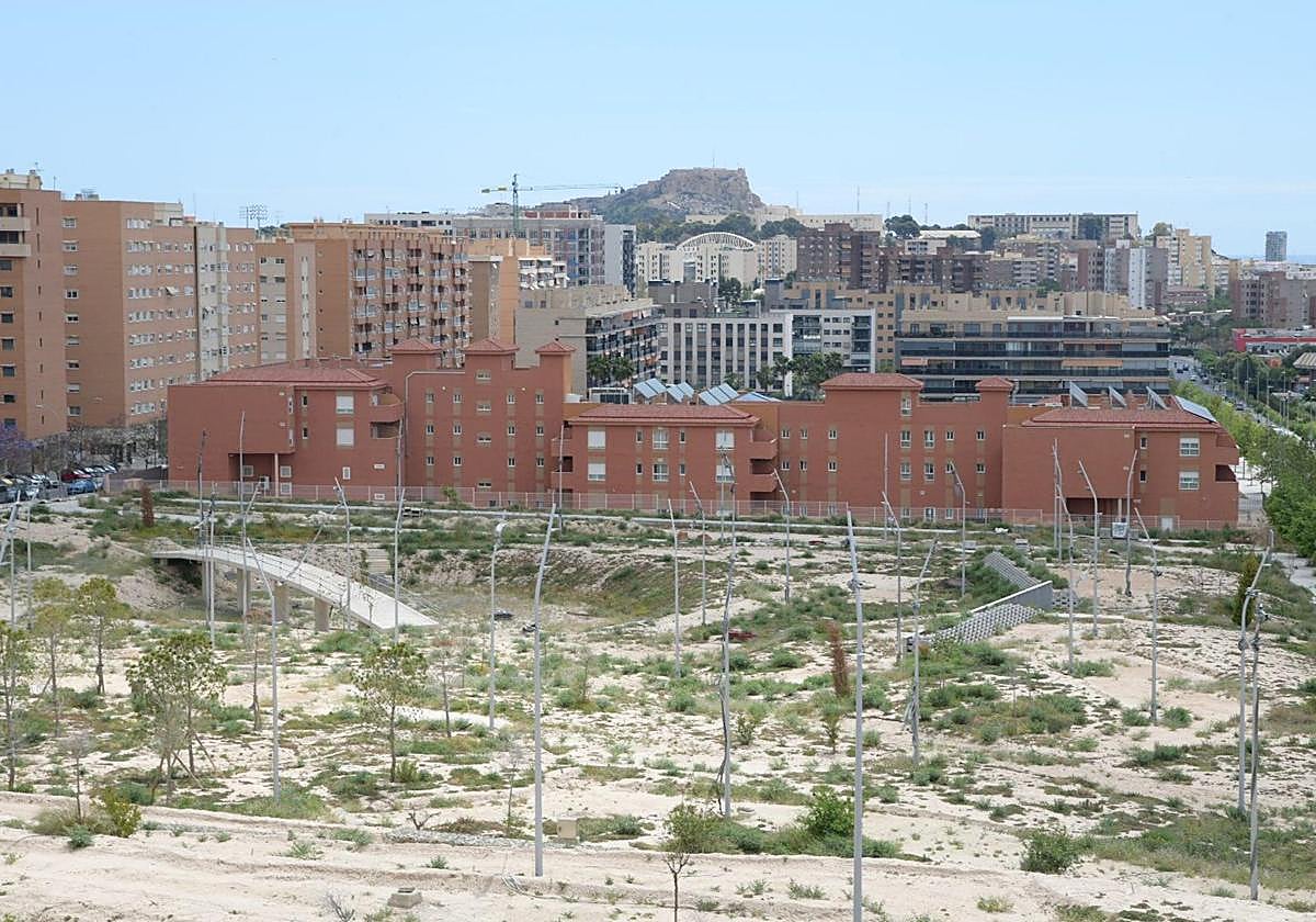 El parque del Pau 2-La Torreta, pendiente de finalizar.