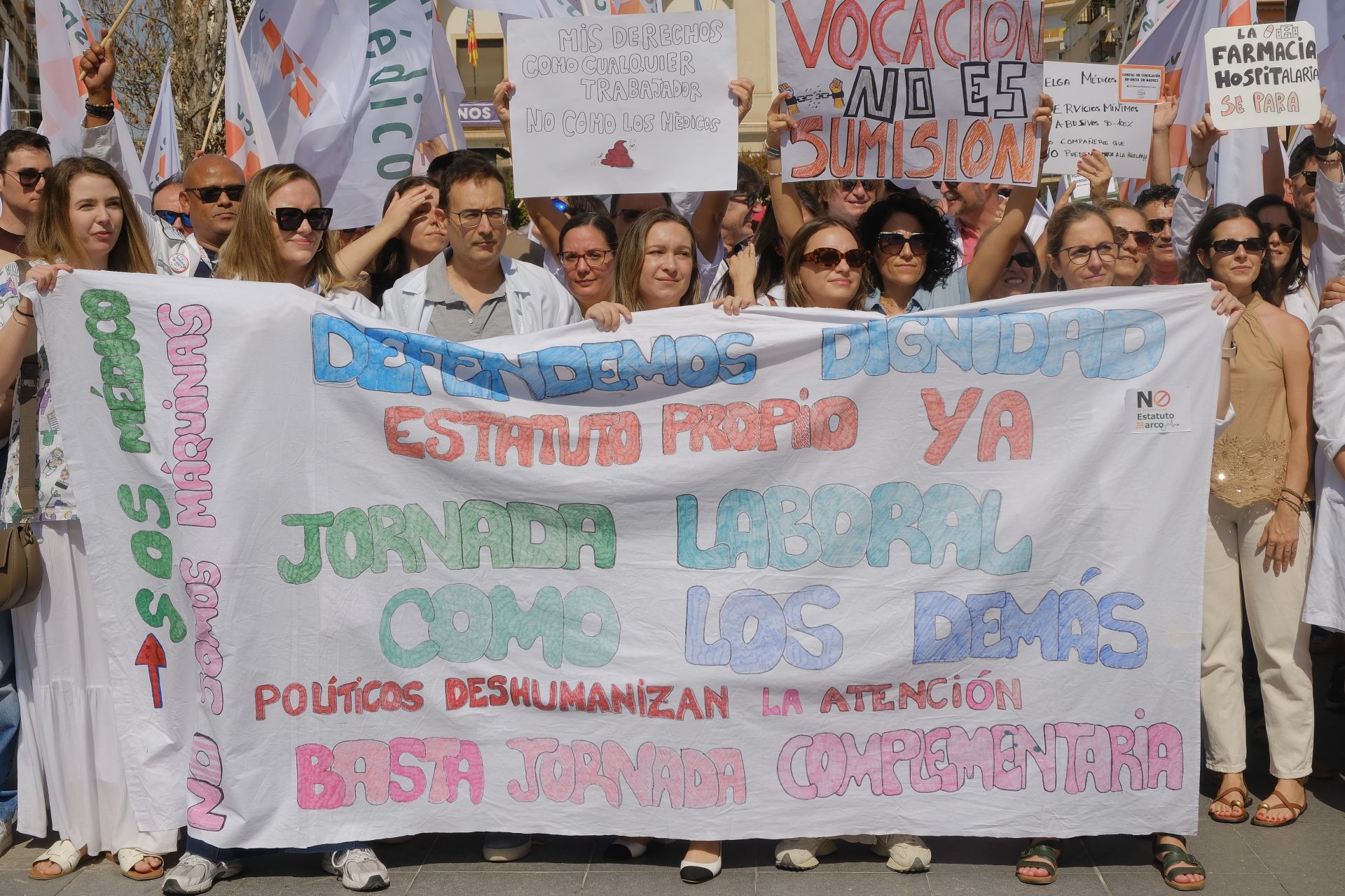 Los médicos de Alicante secundan la huelga nacional contra el estatuto marco y la «sobreexplotación»