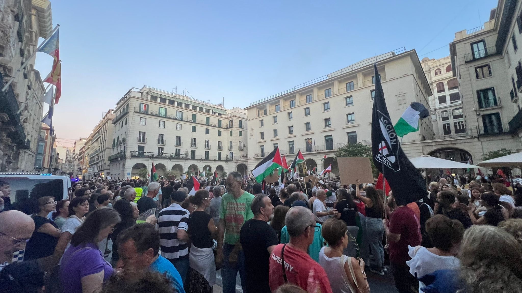Cerca de 6.000 personas piden desde Alicante el cese del conflicto en Gaza