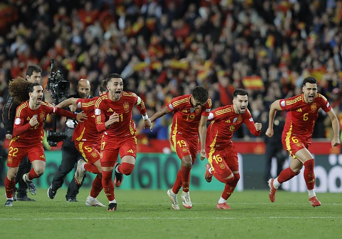 Players of the Spanish national football team.