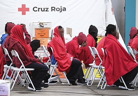 Menores no acompañados rescatados en Canarias.