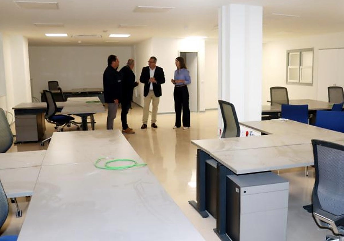 Imagen de la visita realizada por el alcalde, Toni Pérez