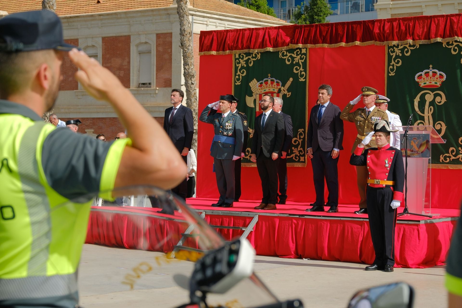 La Guardia Civil de Alicante celebra el día de la Hispanidad