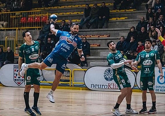 Encuentro entre el Horneo EÓN Alicante y el Antequera, en Asobal.