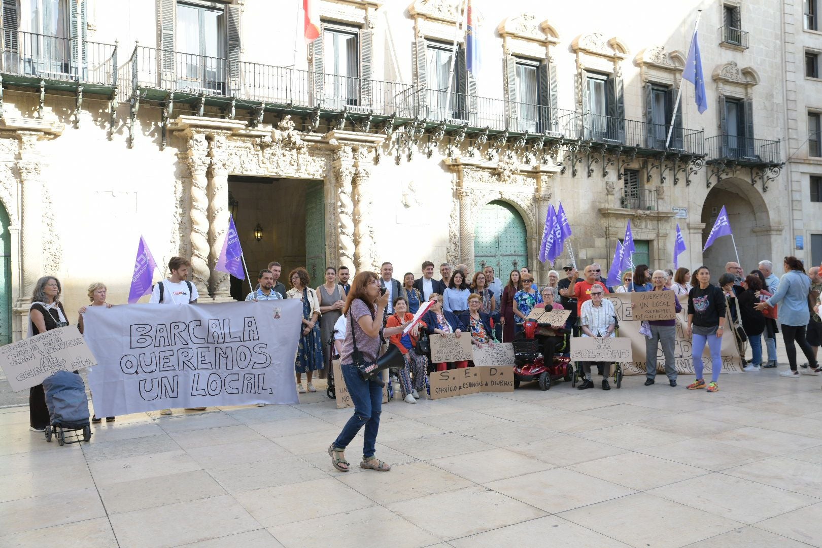 La plantilla de limpieza del INSS denuncia retrasos en el pago de sus nóminas