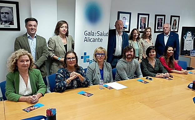 Representates de los colegios profesionales de Alicante que integran UPSANA durante la presentación de la X Gala de la Salud.