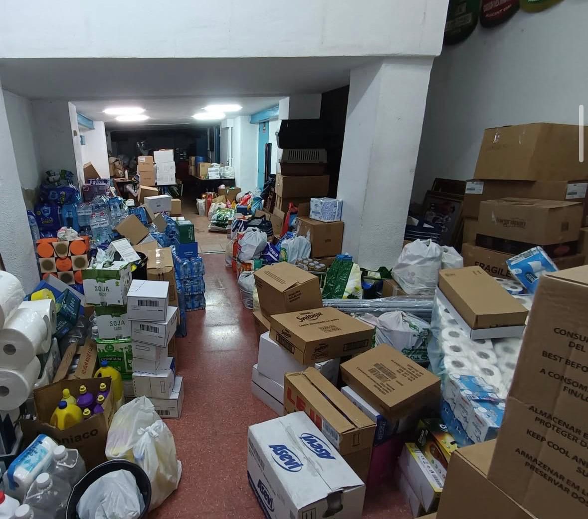 El racó de la hoguera Carolines Baixes convertido en un almacén.