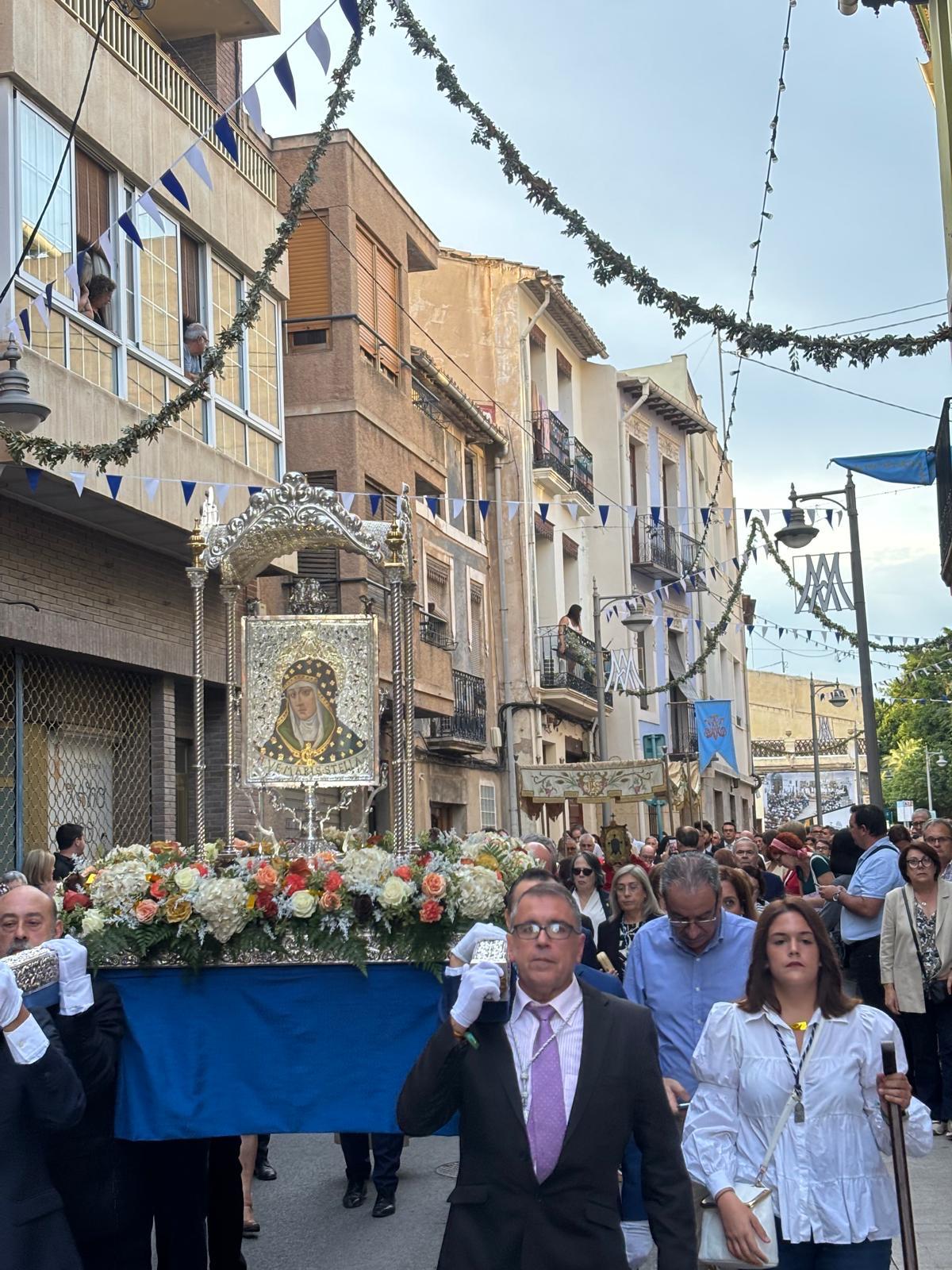Histórico encuentro entre la Santa Faz y la Virgen de Loreto de Mutxamel