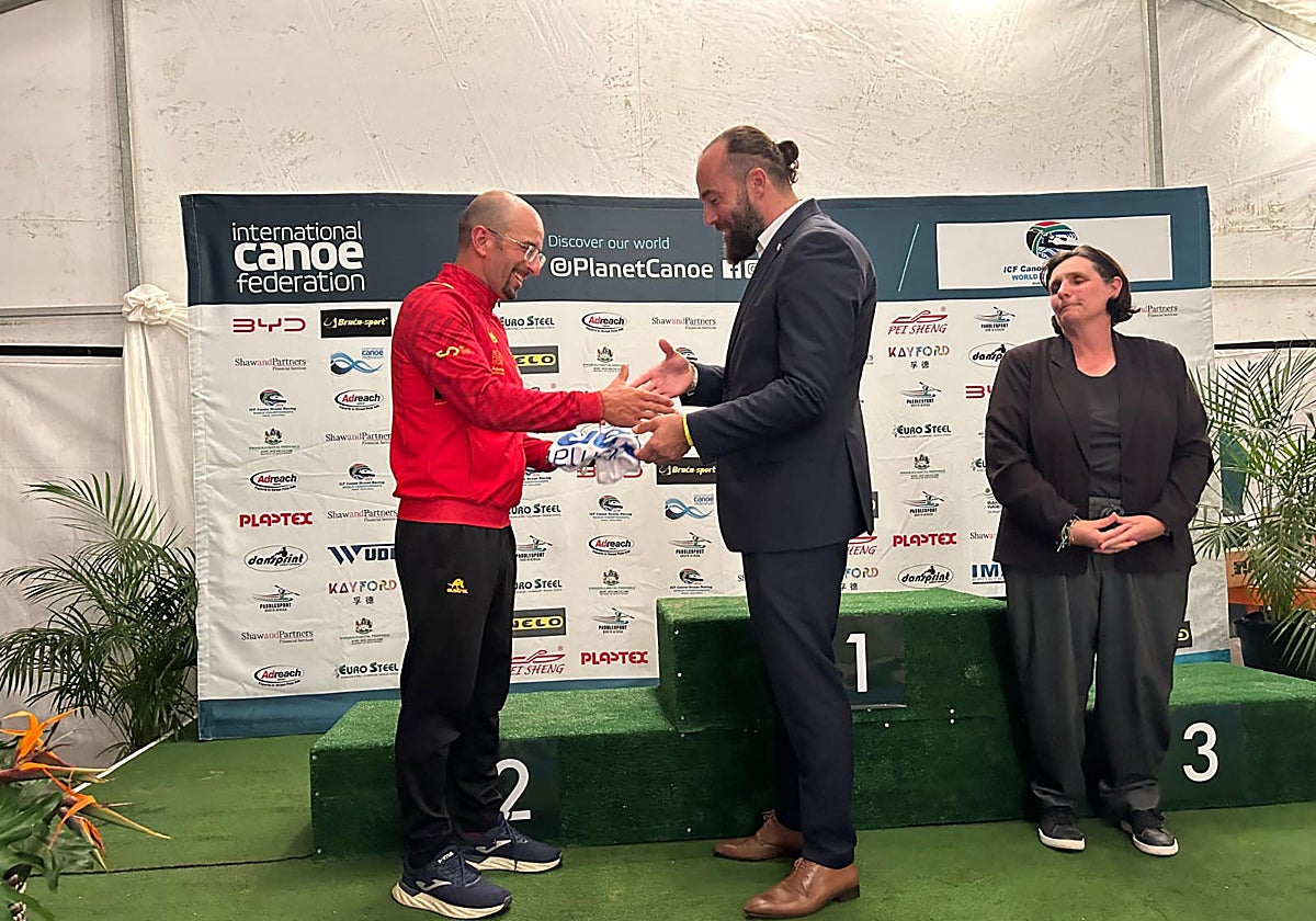 Imagen del relevo entre Durban y La Vila Joiosa