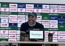 El técnico del Elche, Eder Sarabia, analiza el duelo ante el Espanyol en la previa del encuentro.