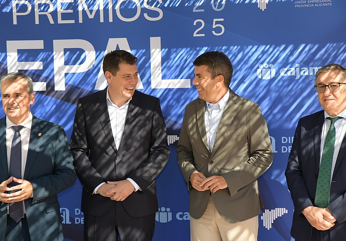 Quintanilla and Mazón at the Uepal awards held this Friday.
