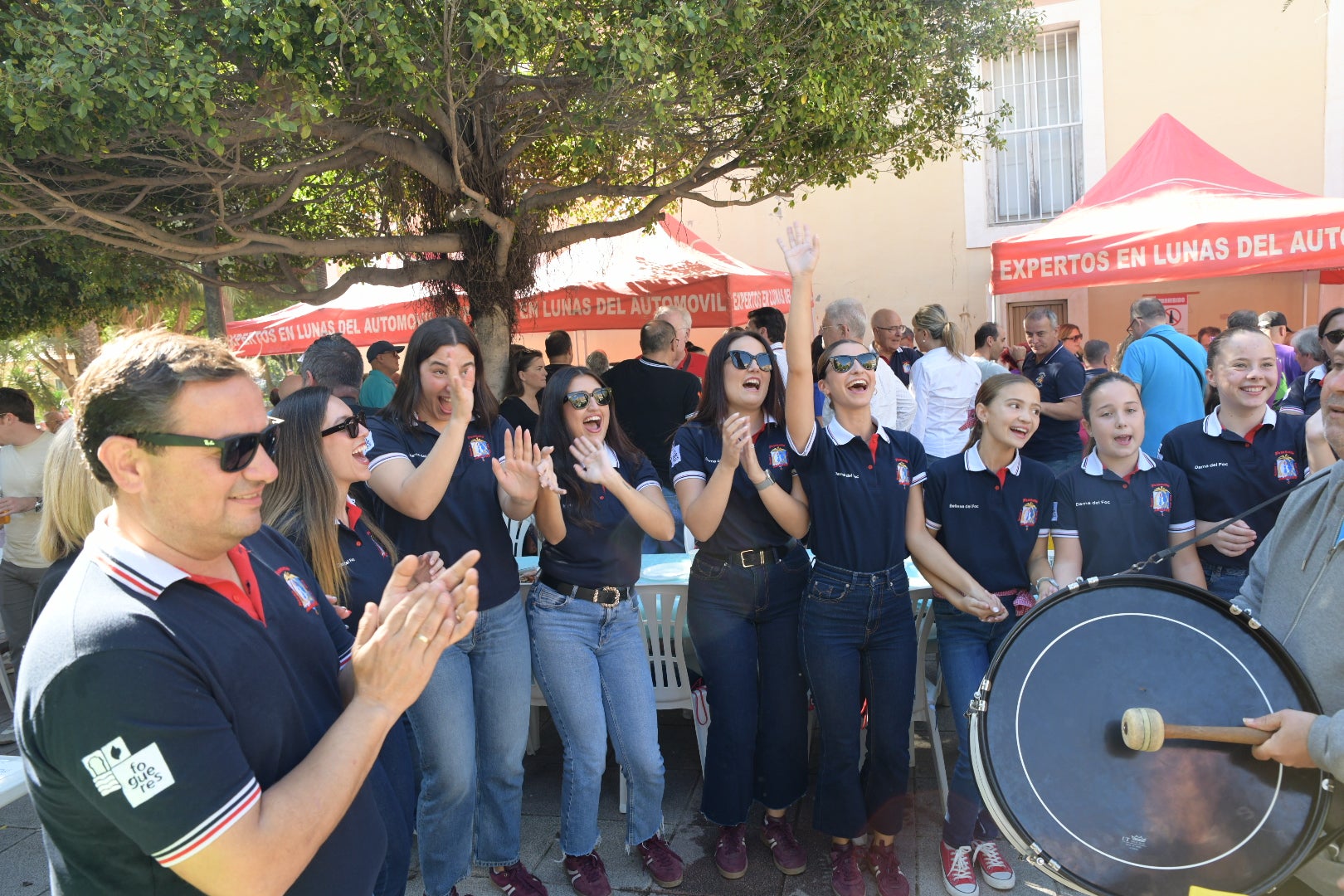 Las barracas celebran su día grande fuera de las Hogueras
