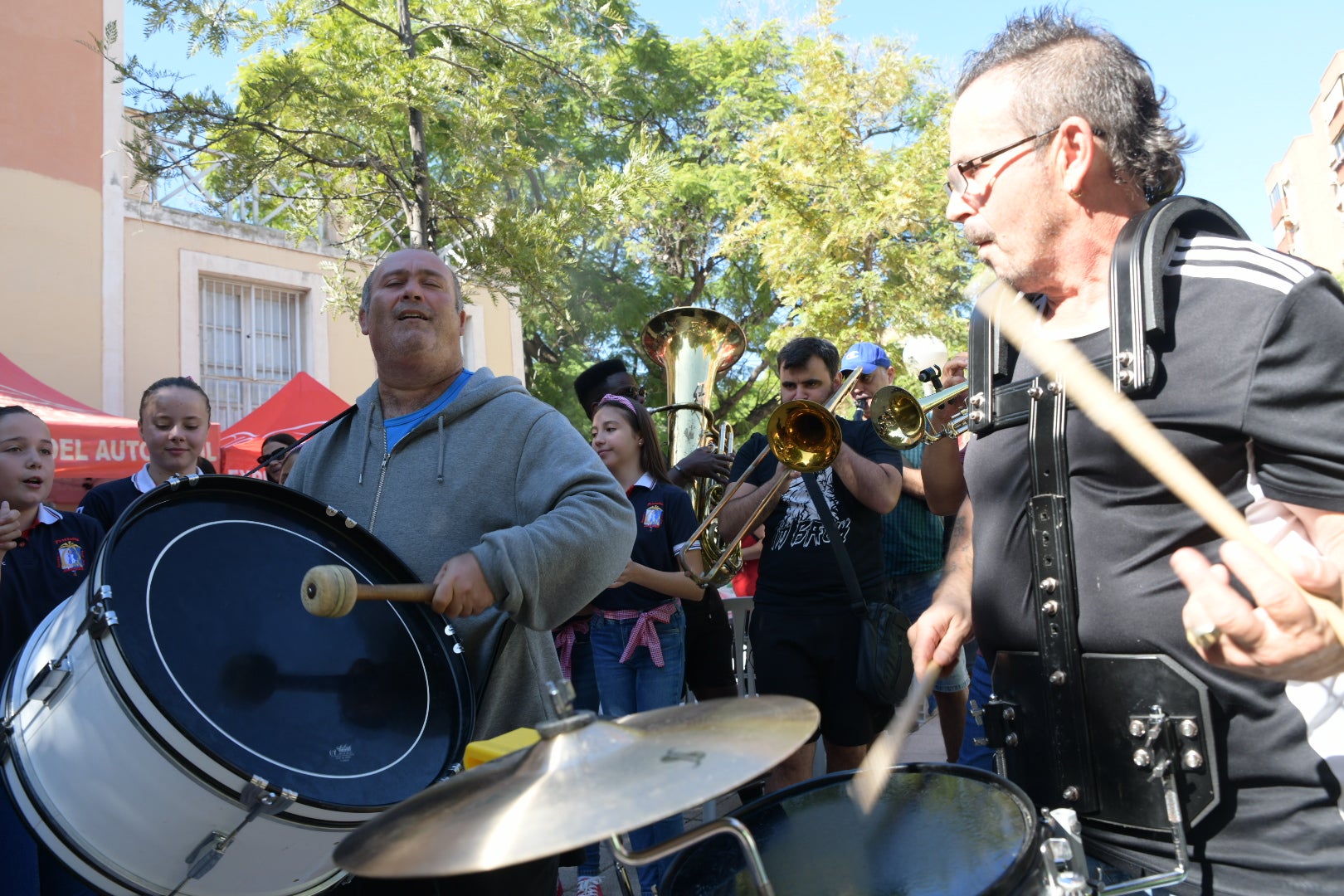 Las barracas celebran su día grande fuera de las Hogueras