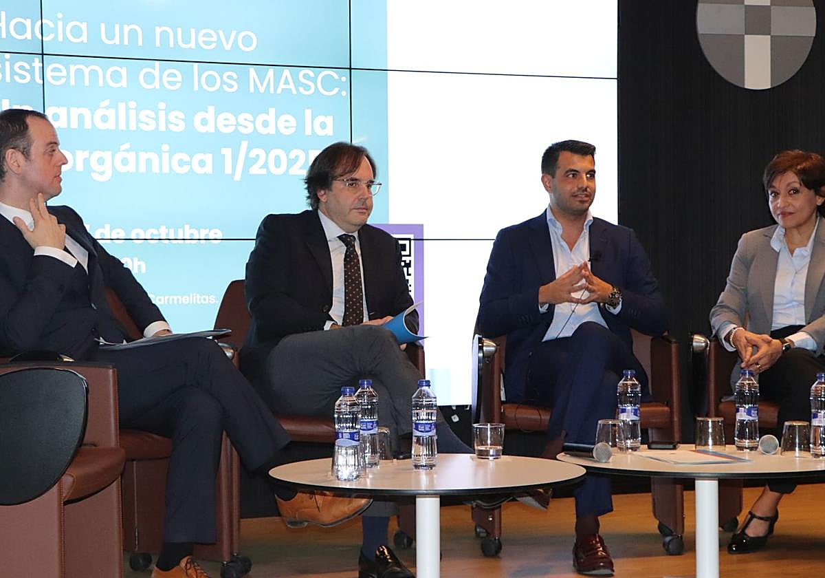 Juristas y magistrados analizan en el CEU de Elche los retos de la nueva Ley Orgánica 1/2025.