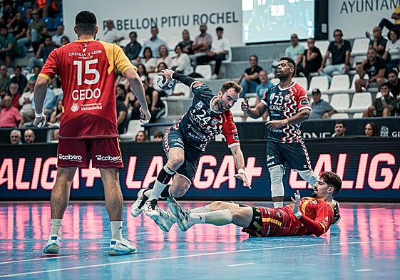 Imagen del último partido del EÓN Horneo Alicante en el Pitiu Rochel.