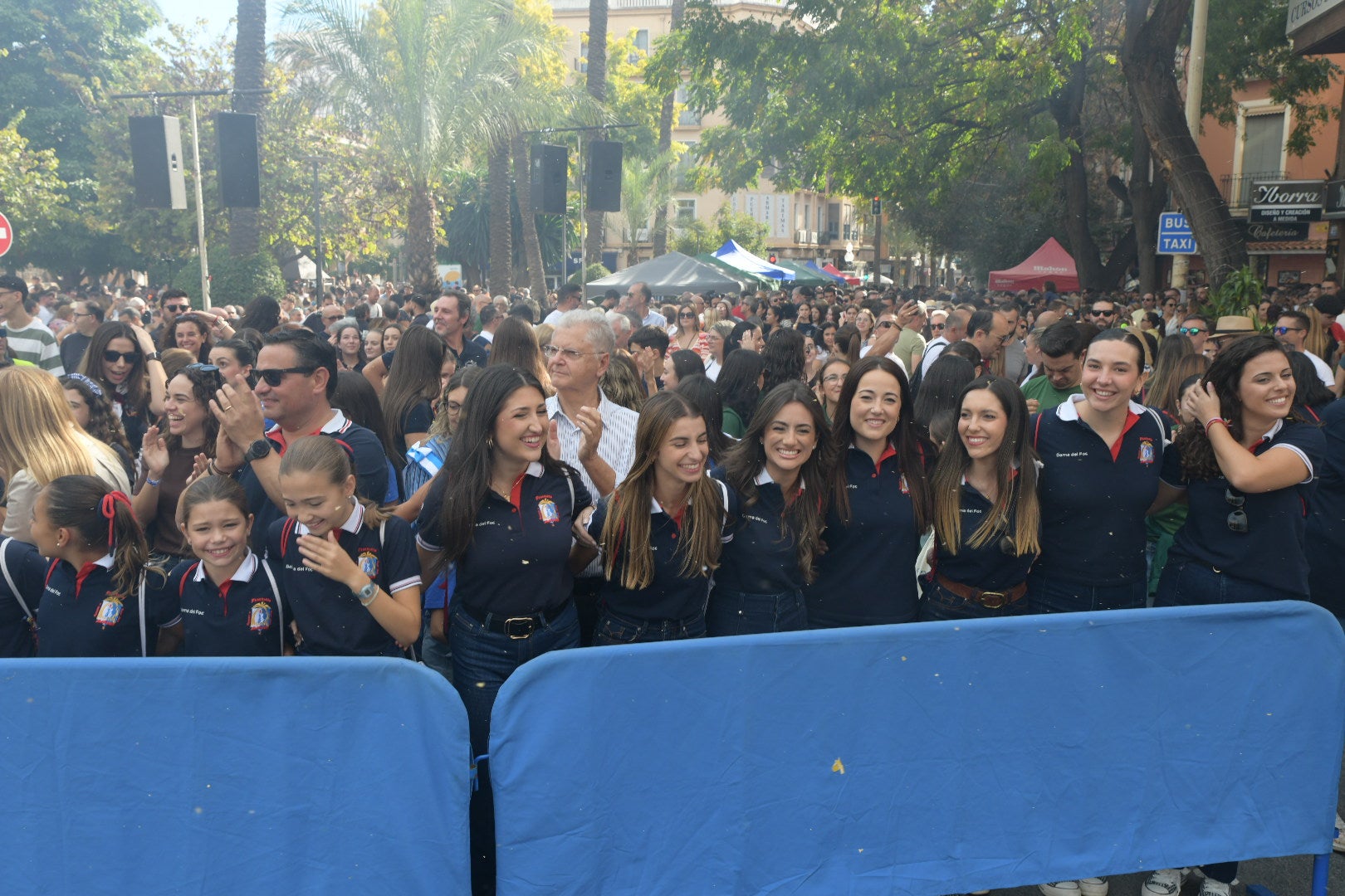 Mascletà de las Hogueras: el rugido de la bestia ensordece la plaza de España de Alicante