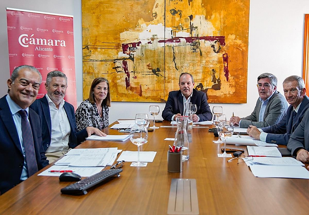 Reunión del jurado de los Premios Cámara 2024.