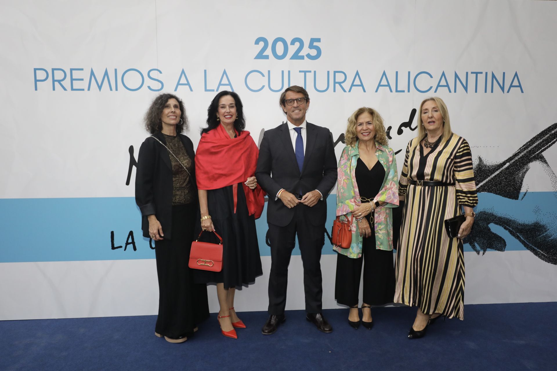 La Diputación reconoce el talento cultural alicantino en los Premios Miguel Hernández