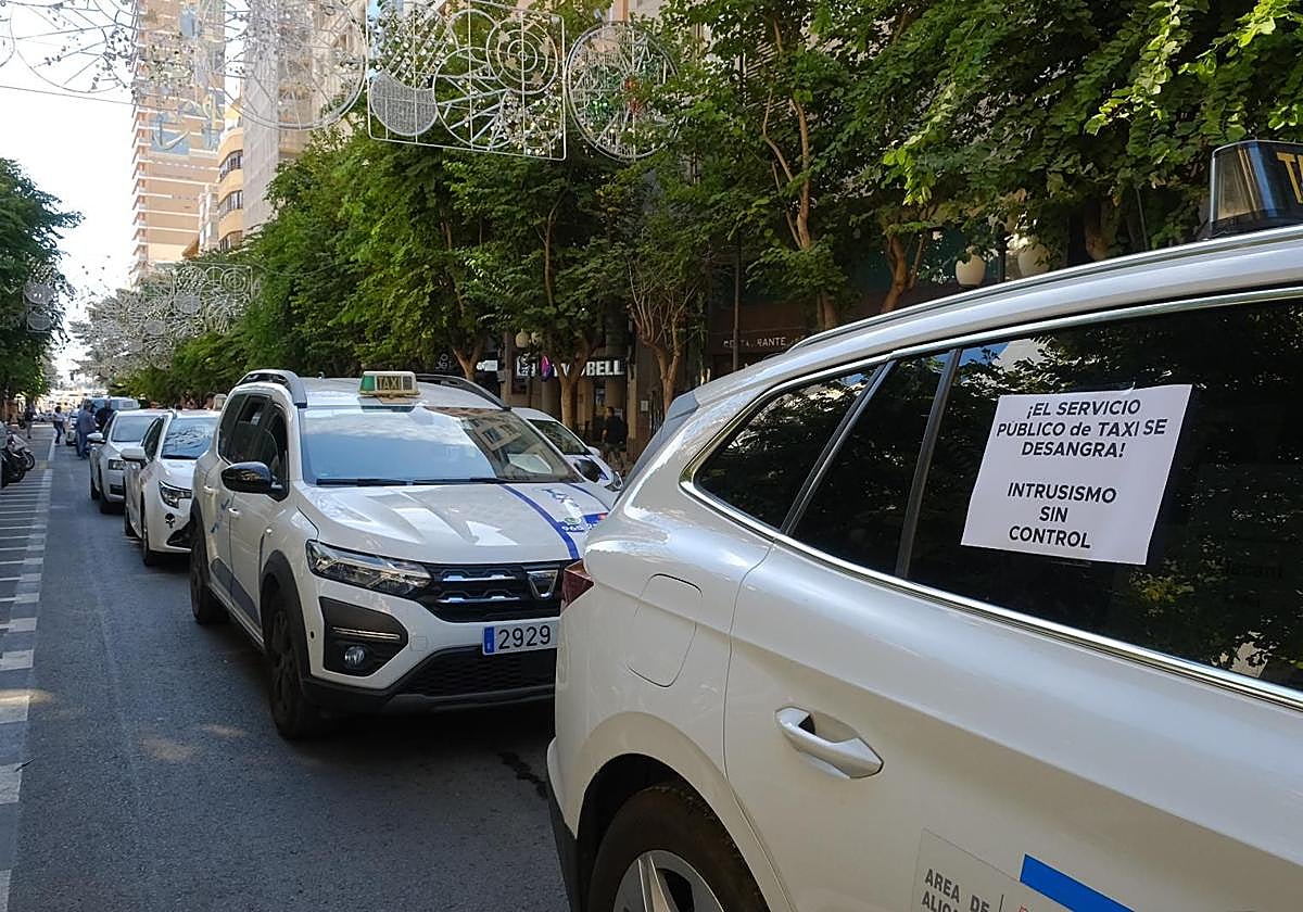 Taxis en la jornada de huelga.