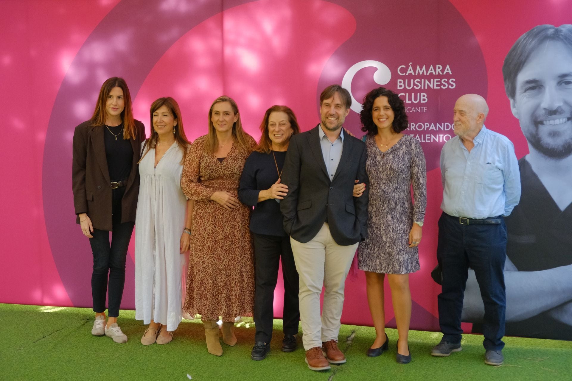 El doctor Enrique de Madaria participa en el ciclo de conferencias circulares del Cámara Business Club