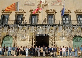 La corporación municipal de Alicante condena el crimen machista.