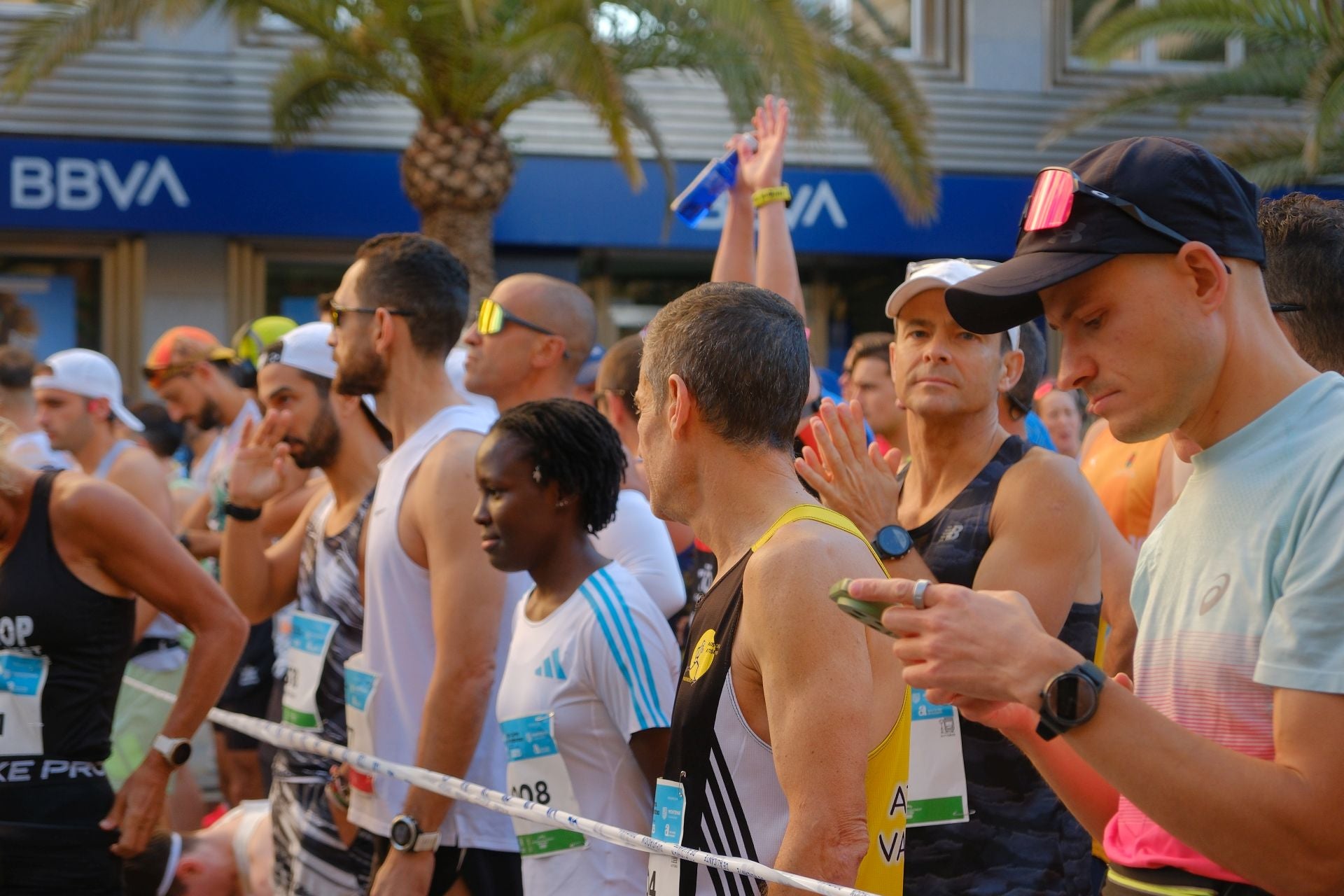 La Carrera del Mediterráneo reúne a 5.000 atletas y abre el mes del gran deporte en Alicante