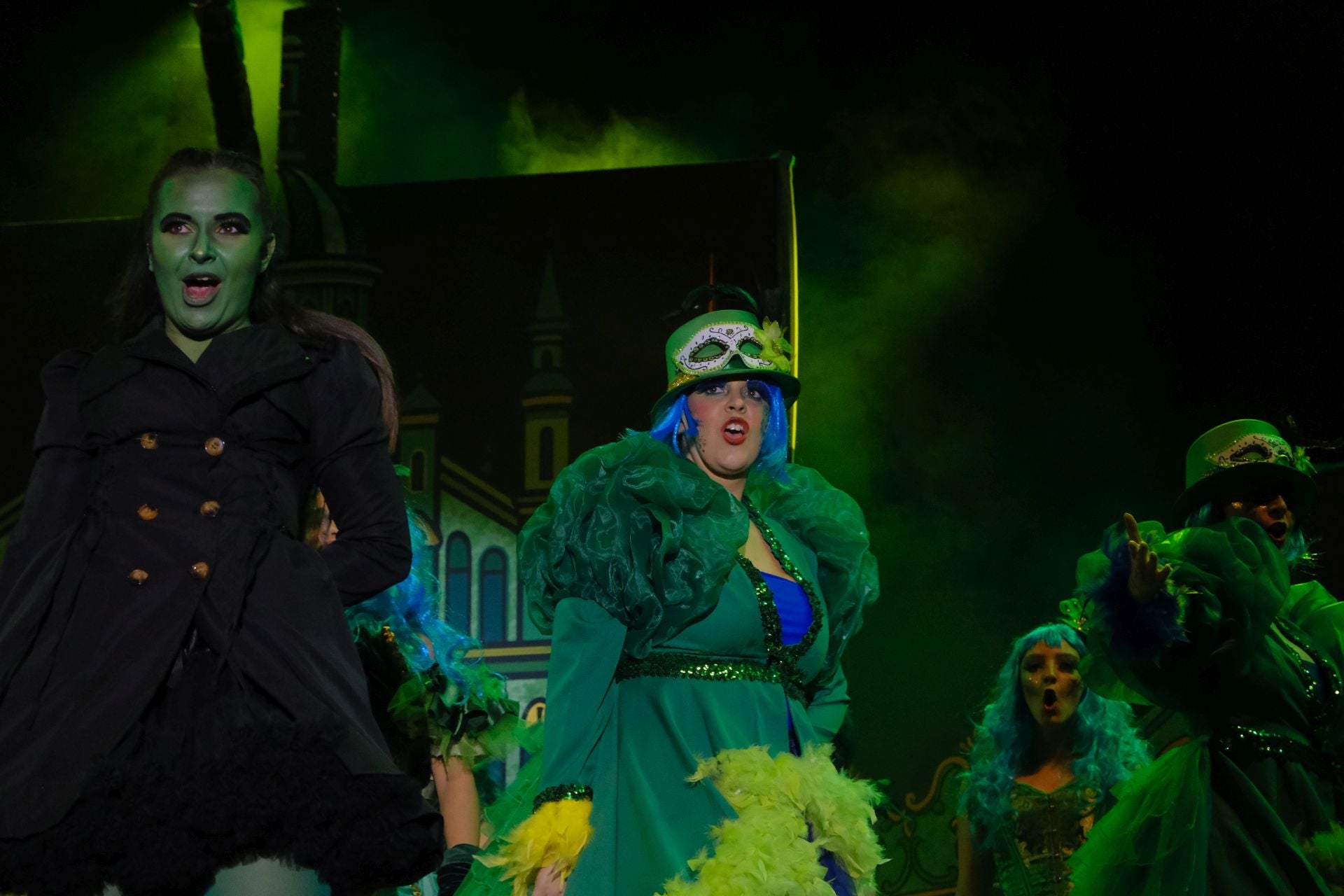 Las Hogueras se suben al escenario en la primera eliminatoria del certamen artístico