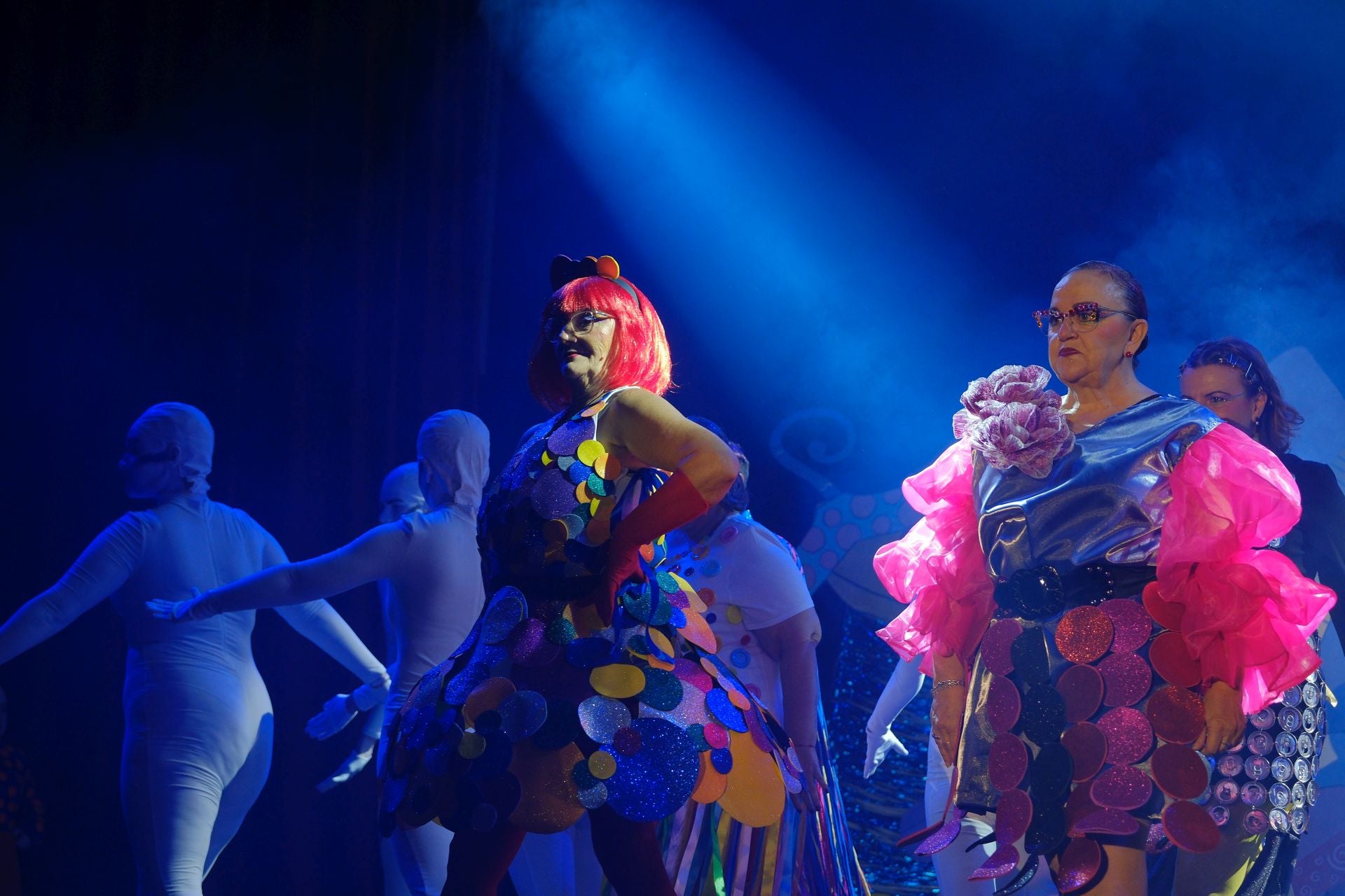 Las Hogueras se suben al escenario en la primera eliminatoria del certamen artístico