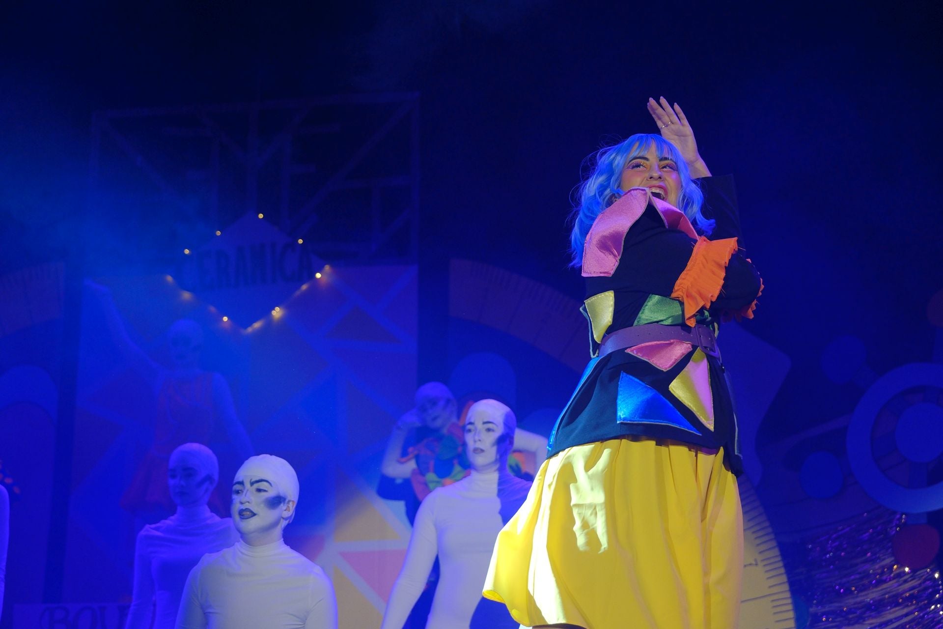 Las Hogueras se suben al escenario en la primera eliminatoria del certamen artístico