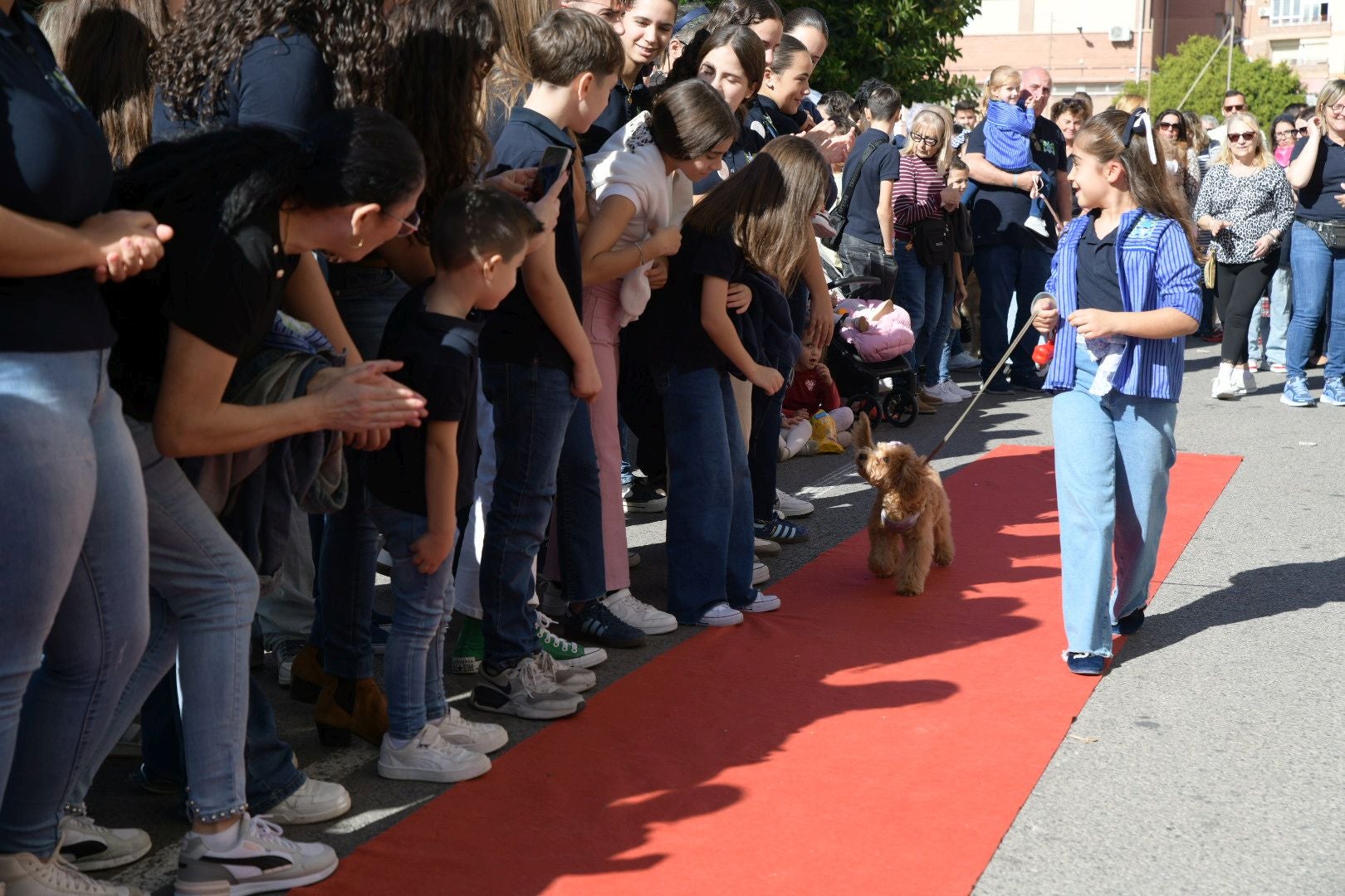 La Navidad se adelanta en Alicante en forma de mercadillo solidario
