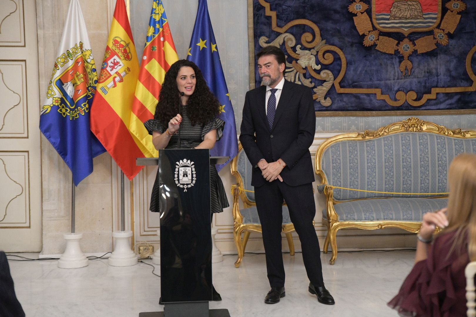 Los nominados a los premios &#039;Festers d&#039;Alacant&#039; recogen sus estatuillas