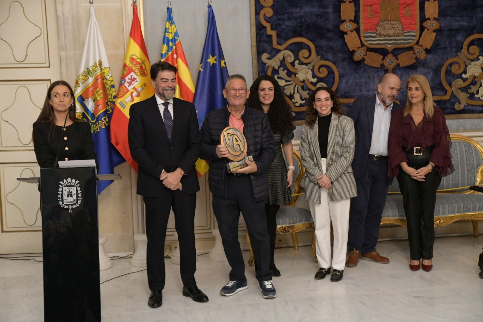 Los nominados a los premios &#039;Festers d&#039;Alacant&#039; recogen sus estatuillas