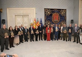 Los nominados a los premios 'Festers d'Alacant' recogen sus estatuillas