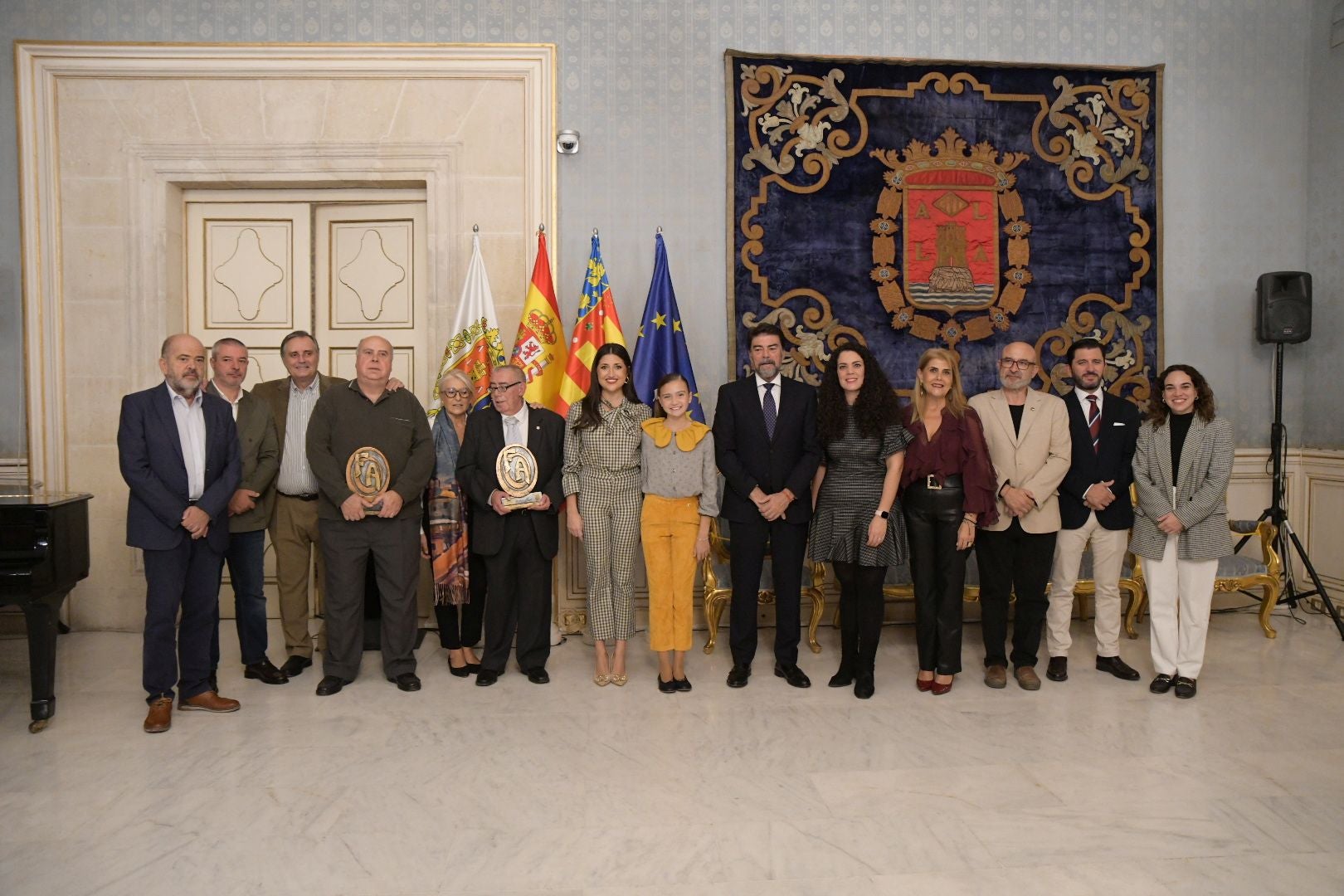 Los nominados a los premios &#039;Festers d&#039;Alacant&#039; recogen sus estatuillas