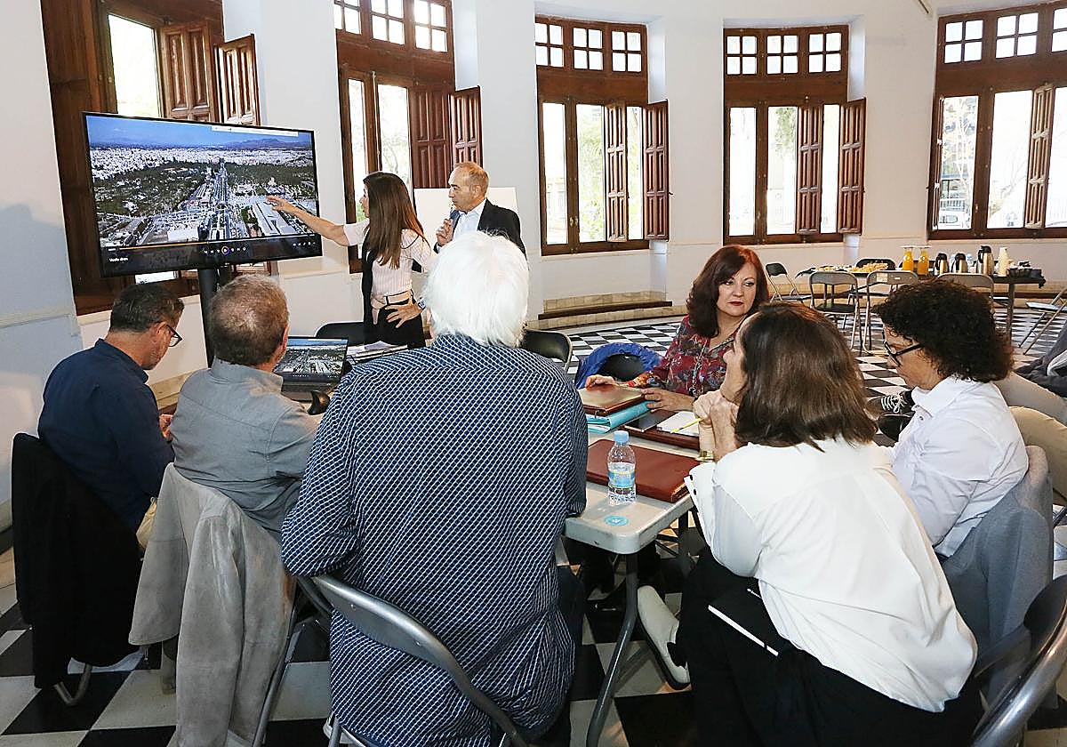 El jurado, reunido en la Diputación este lunes.