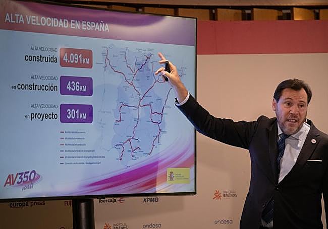 Óscar Puente durante la presentación del nuevo plan.